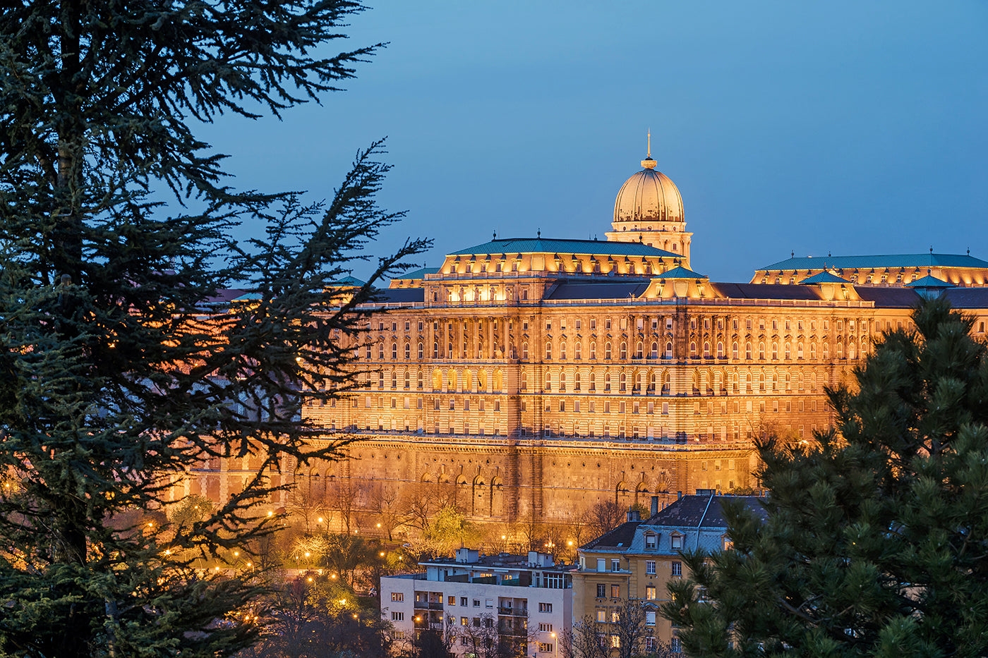 Buda Castle at night from Tabán #31