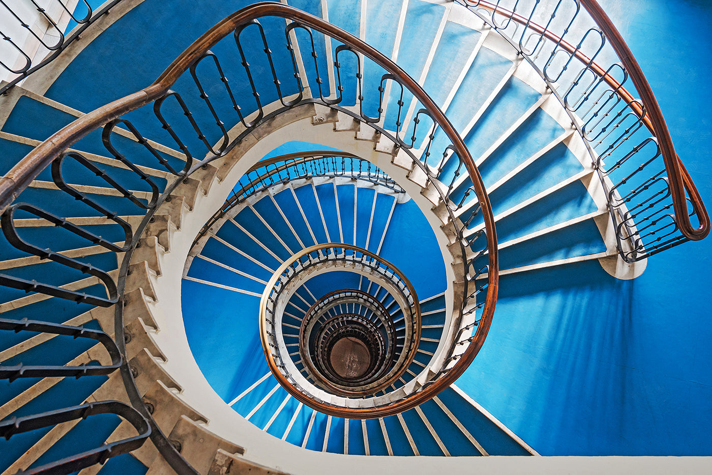 Budapest – Bauhaus csigalépcső a Pozsonyi út 38-40-ben | Fine Art giclée fotónyomat és falikép