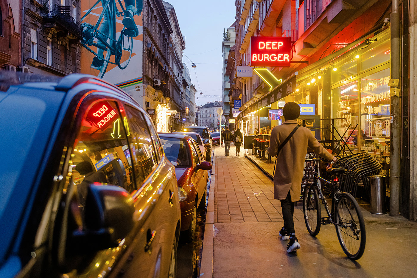 Evening Akacfa Street #210