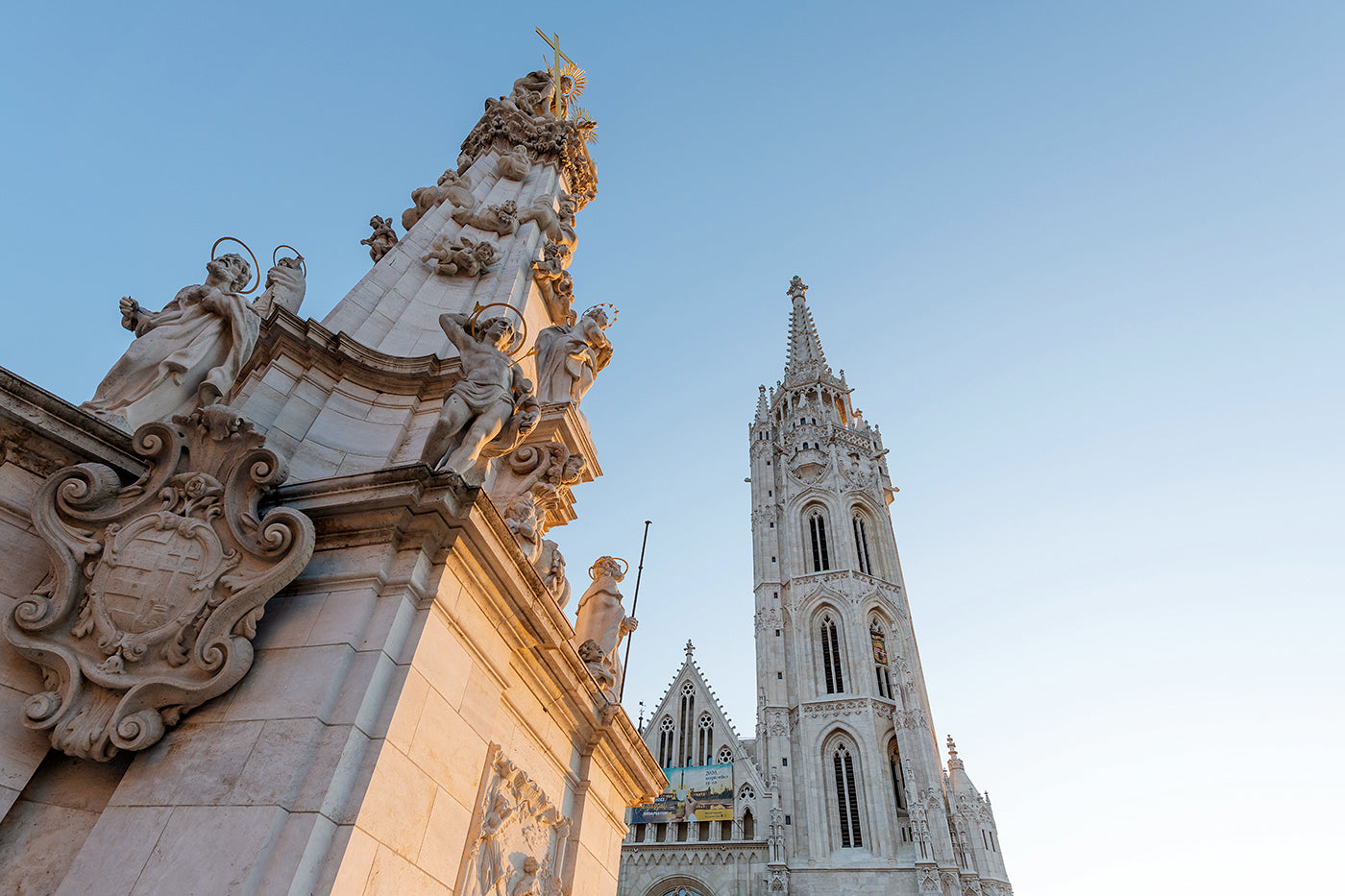 Matthias Church with the Holy Trinity statue #264