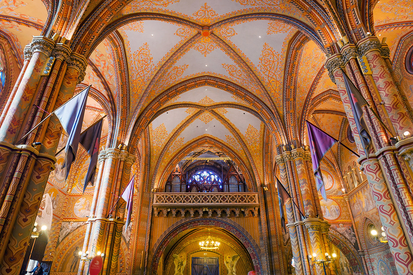 Matthias Church inside #283