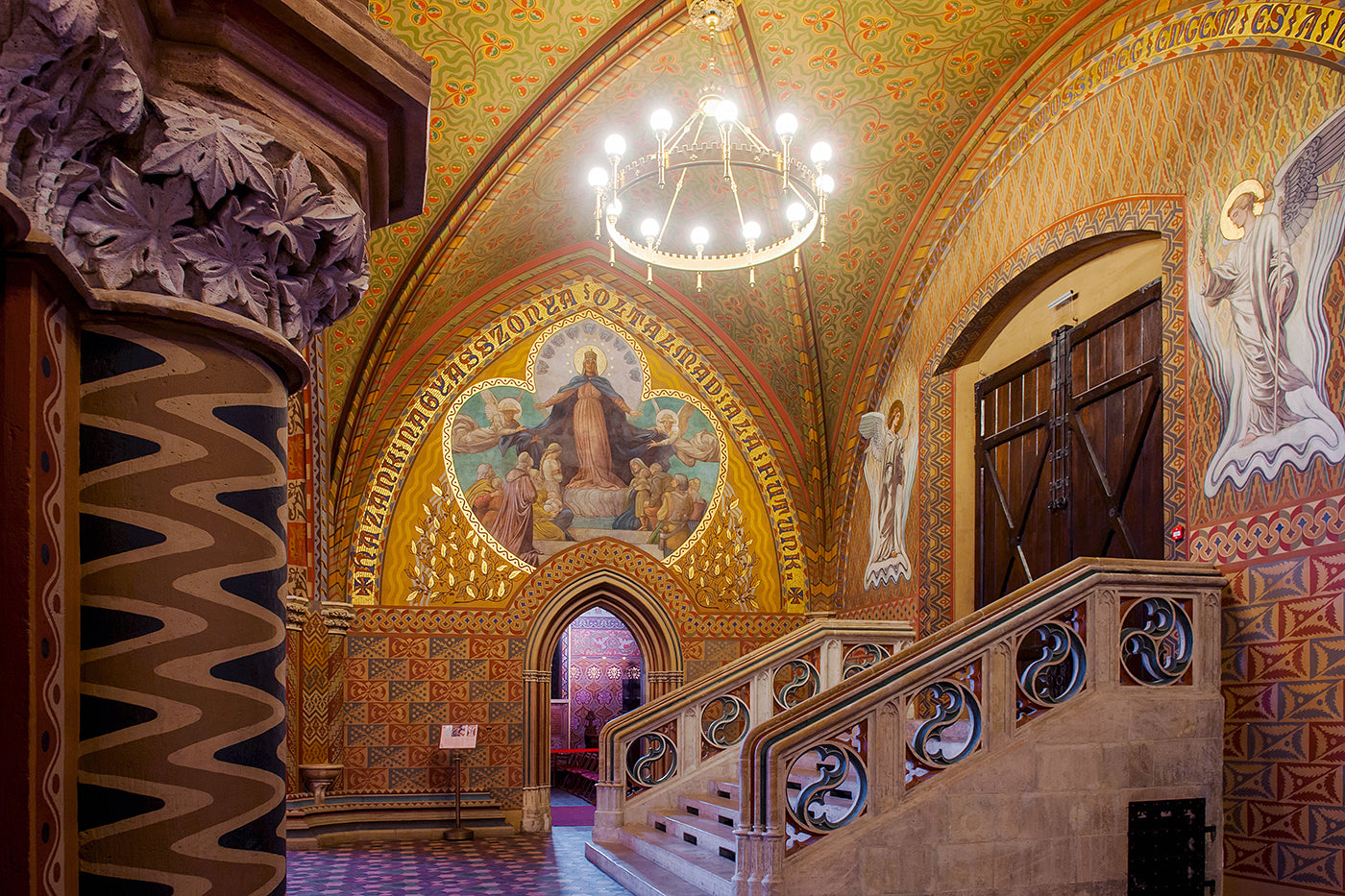 Matthias Church inside #287