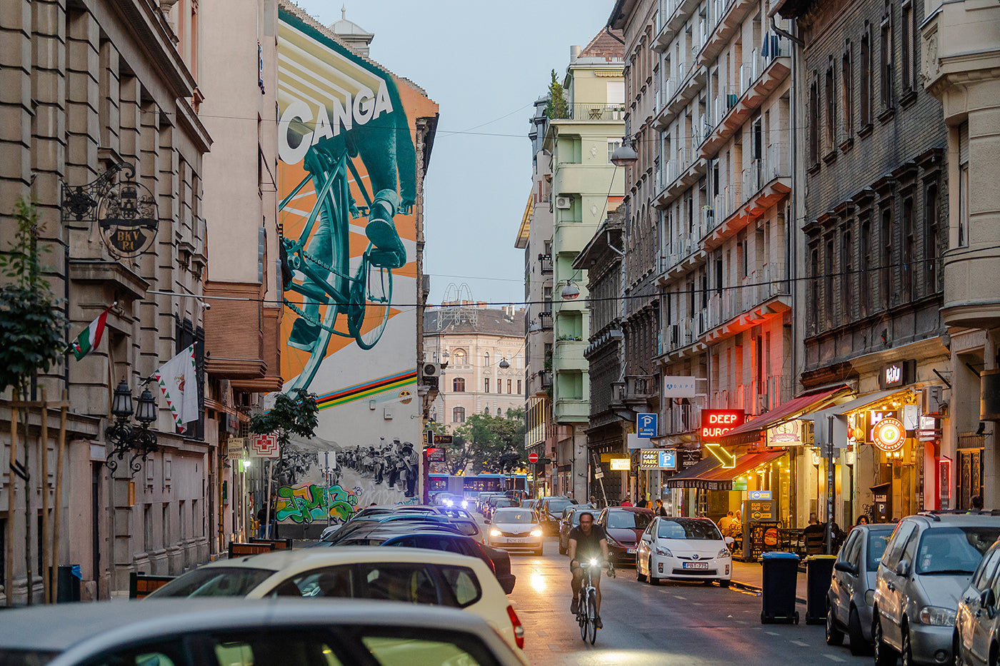 Mural on Akácfa Street #485