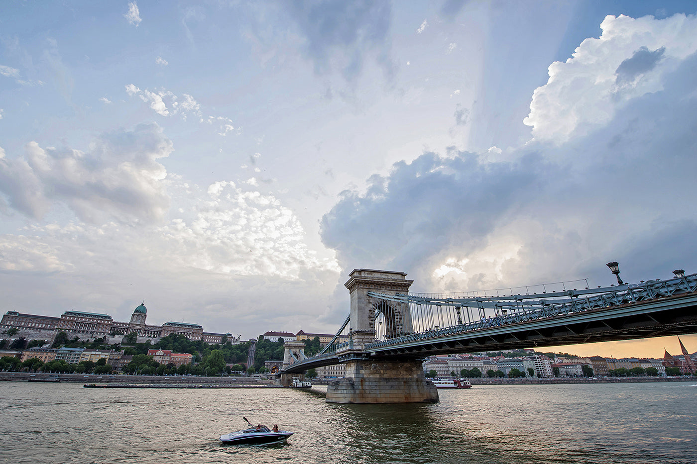 Chain Bridge and Buda Castle from the Pest side #609