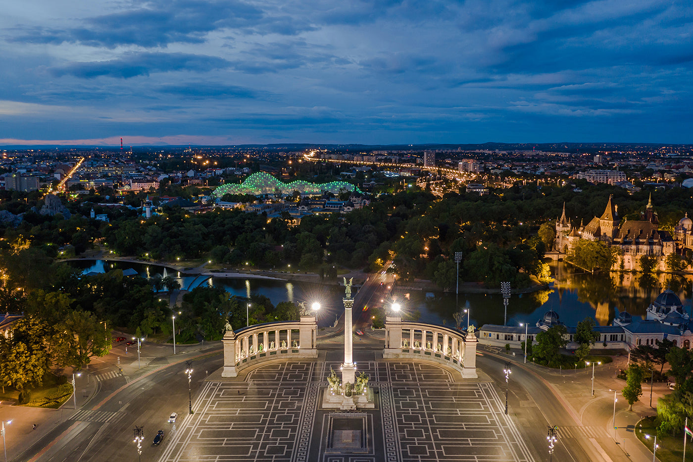 Hősök tere és a Városliget este drónnal #715