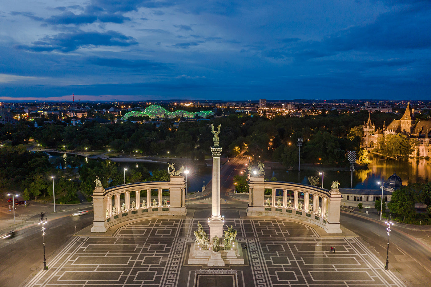 Heroes' Square at night with drone #716