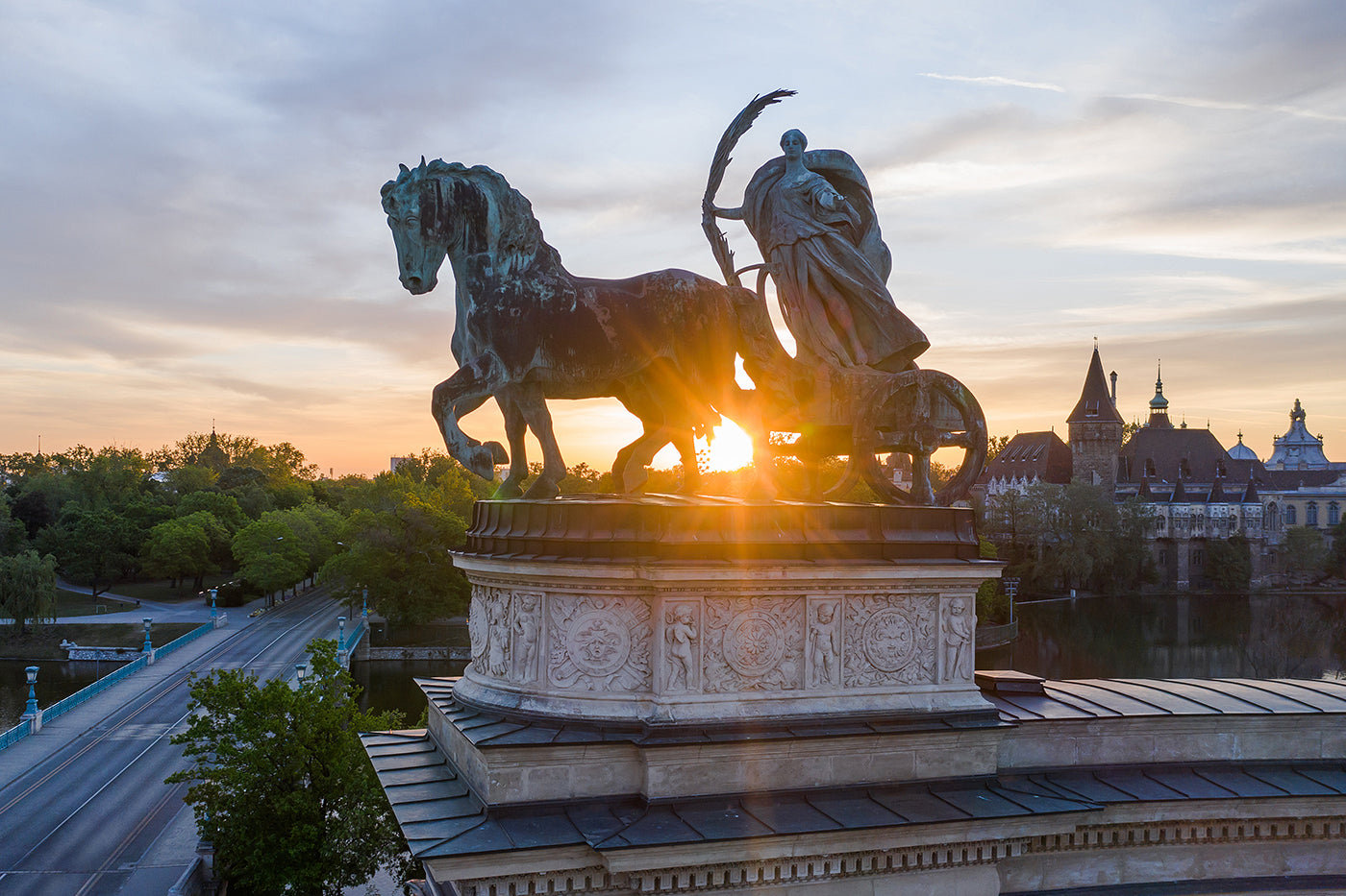 Statue of Peace up close at Heroes' Square with drone #723
