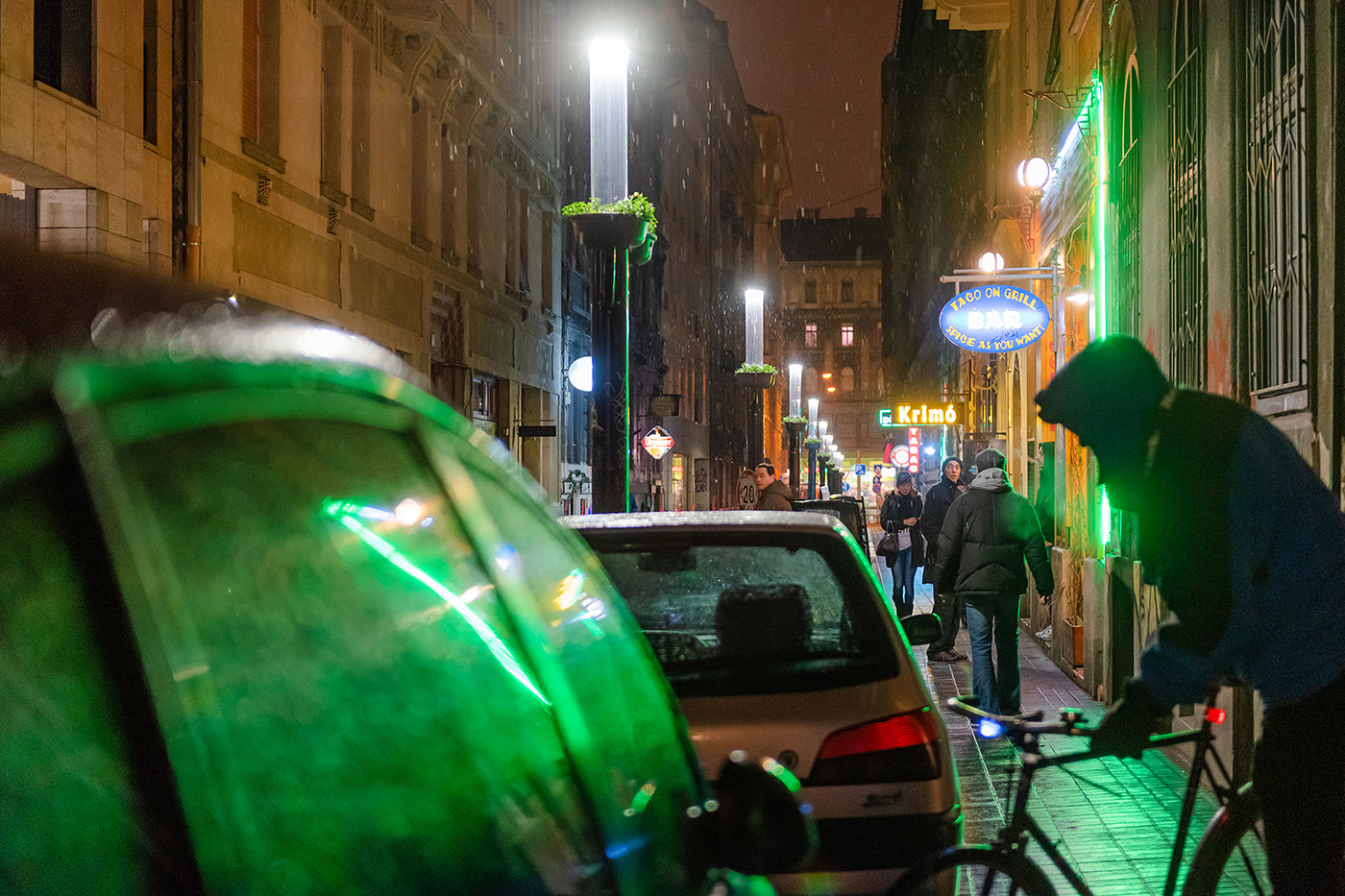 Esti eső a Kazinczy utcában #761