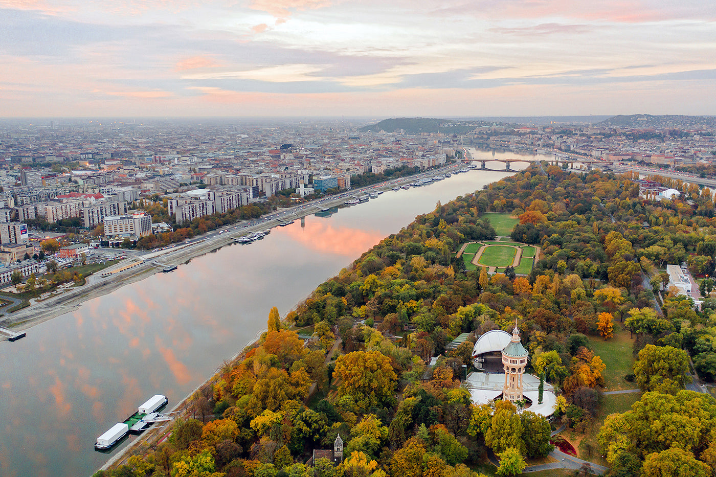 Autumn Margaret Island with drone #781