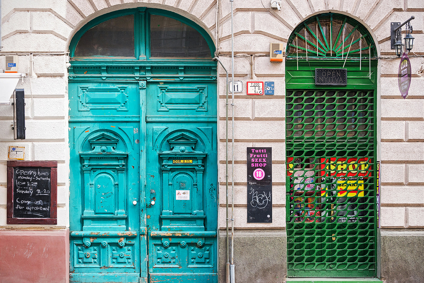 Gate on Dob Street #914