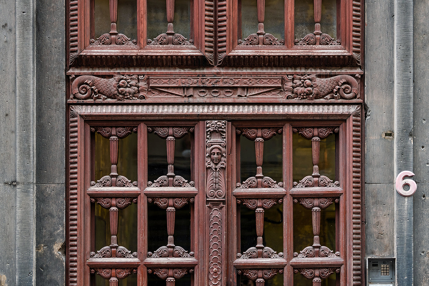 Gate on Nádor Street #972