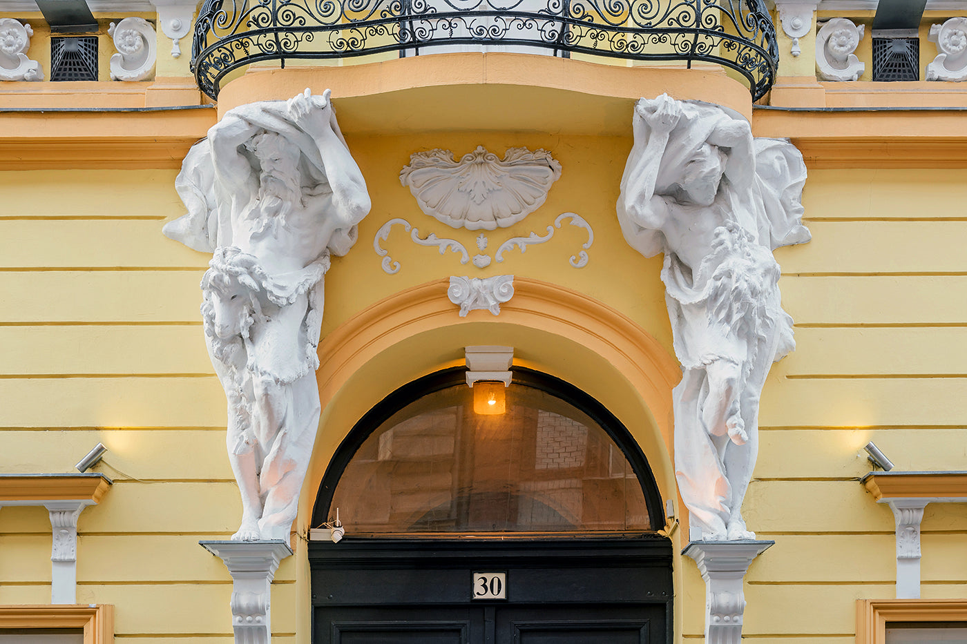 Kapu az Aradi utcában #1048
