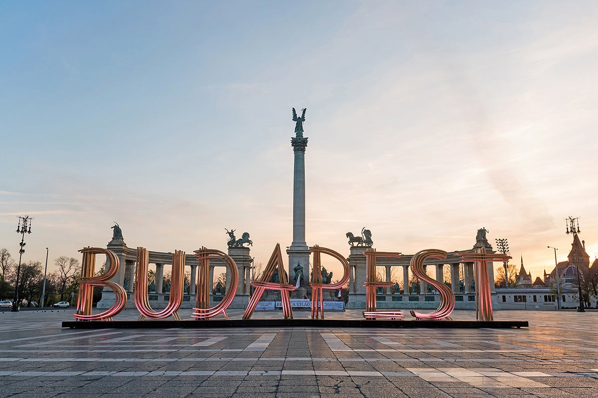 Heroes' Square with the inscription Budapest at sunrise #1472