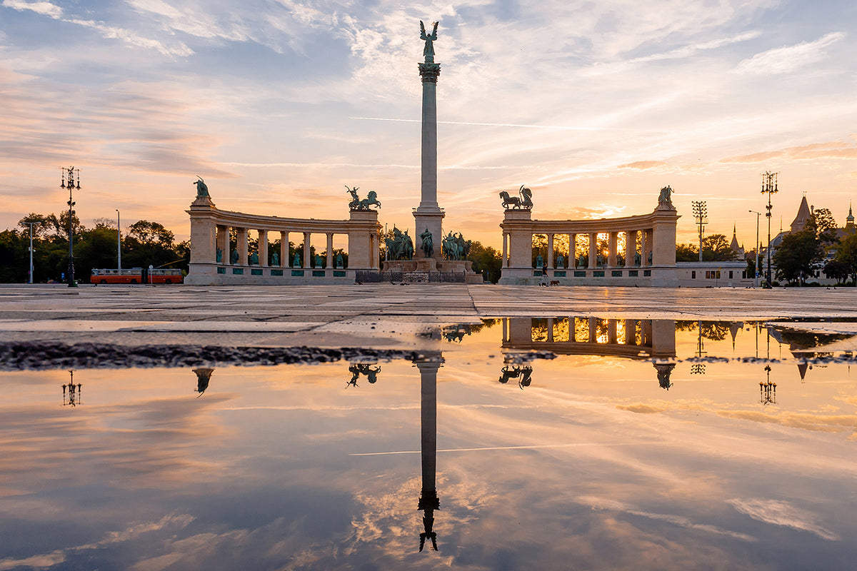 Reflecting Heroes' Square at sunrise #1479