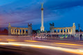 Hősök tere a Budapest felirattal este #1485
