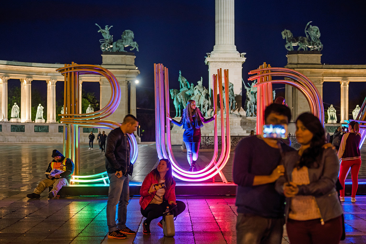 Heroes' Square with the inscription Budapest at night #1491