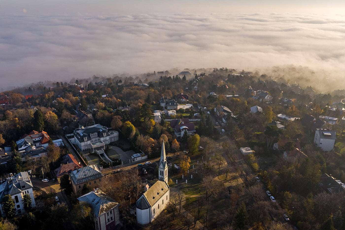Svábhegy és a Budapesti Szent László templom ködben #1701