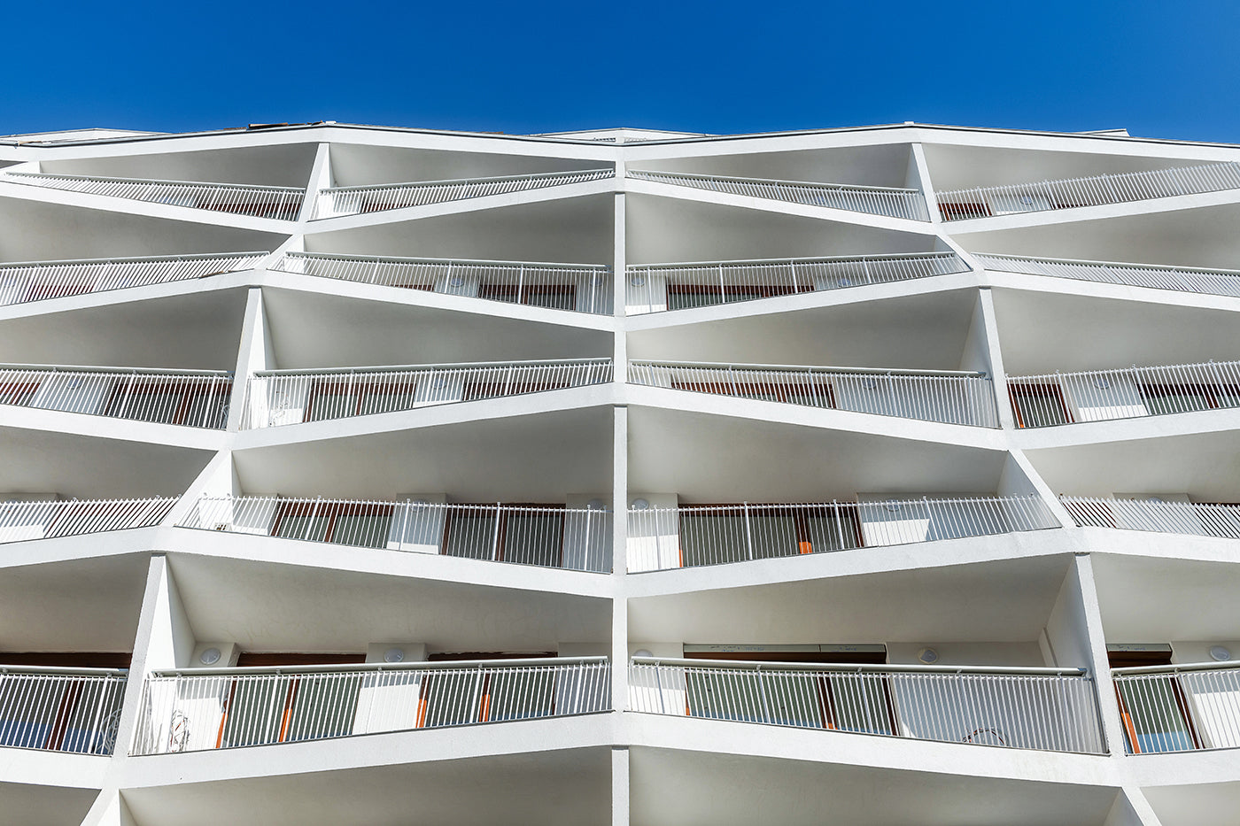 Modern residential building on Taksony Street #2040