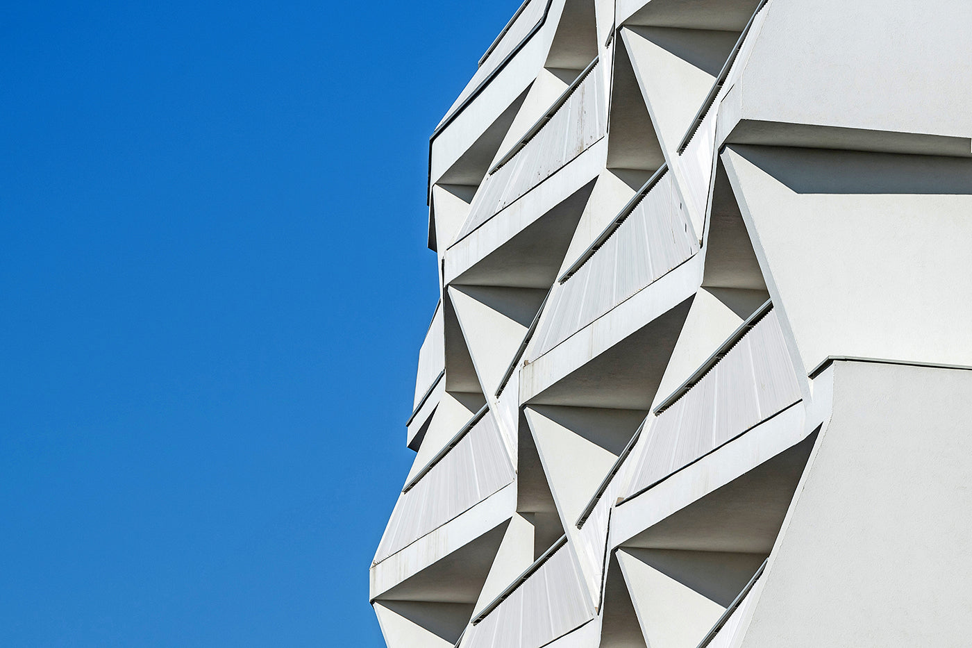 Modern residential building on Taksony Street #2042