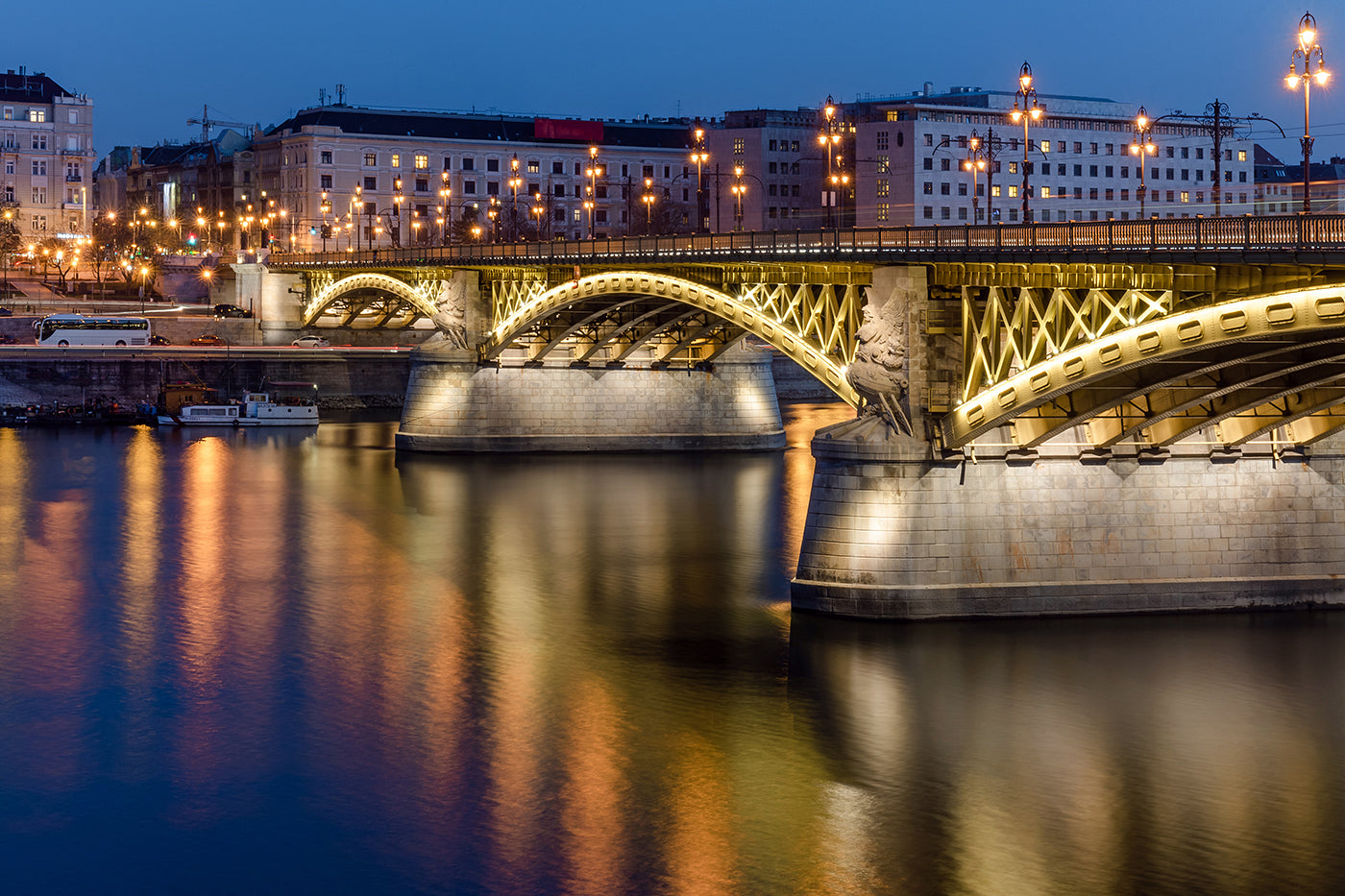 Margaret Bridge at night #2146