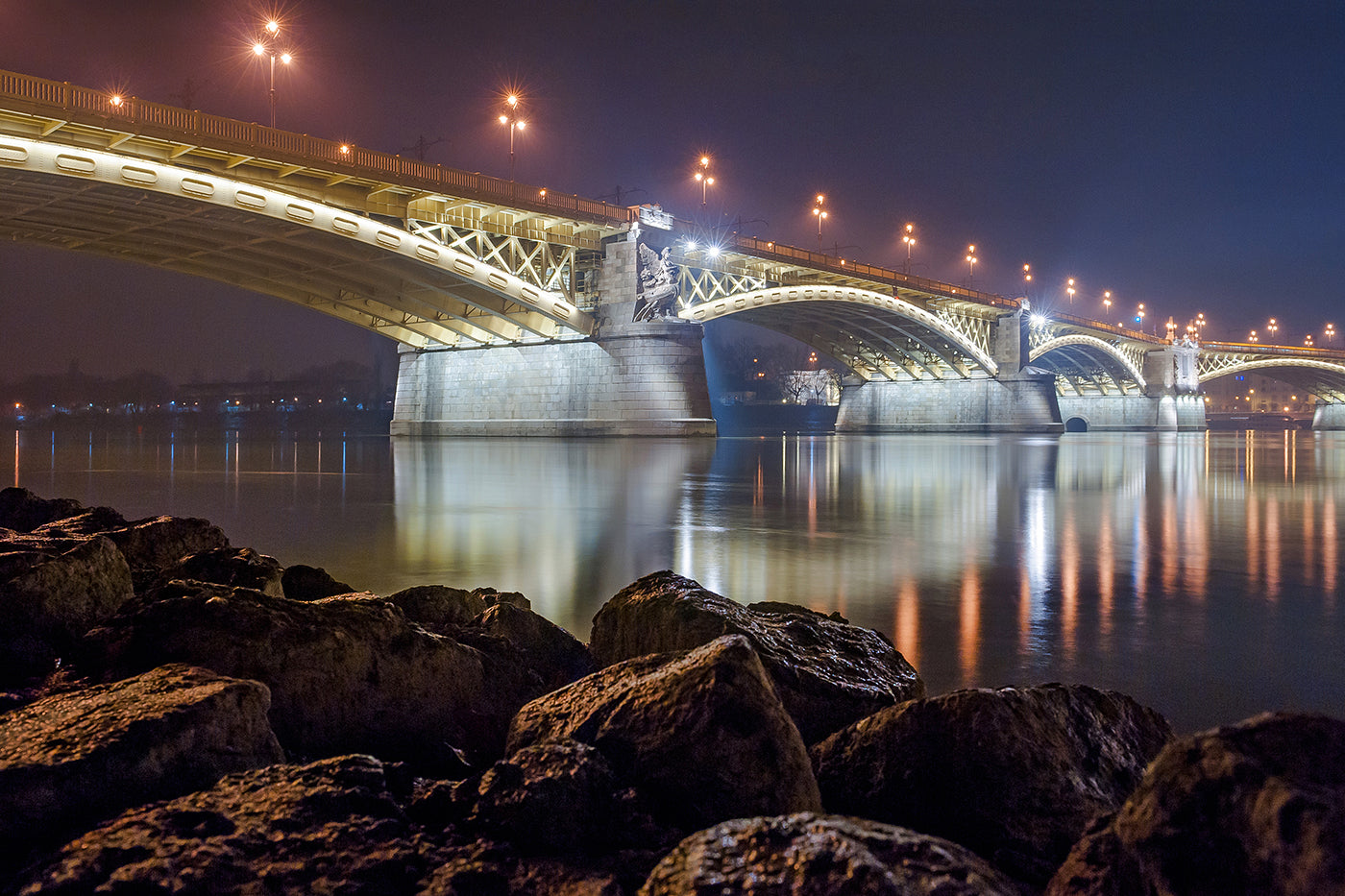 Margaret Bridge at night #2186