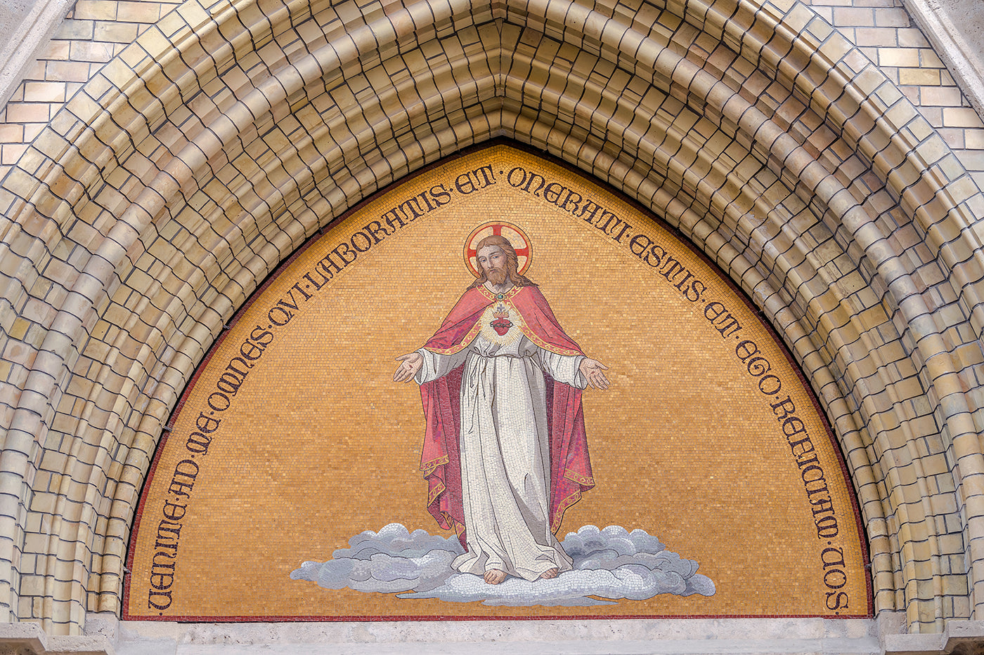 Detail of the Church of Our Lady of Mount Carmel in Budapest #2384