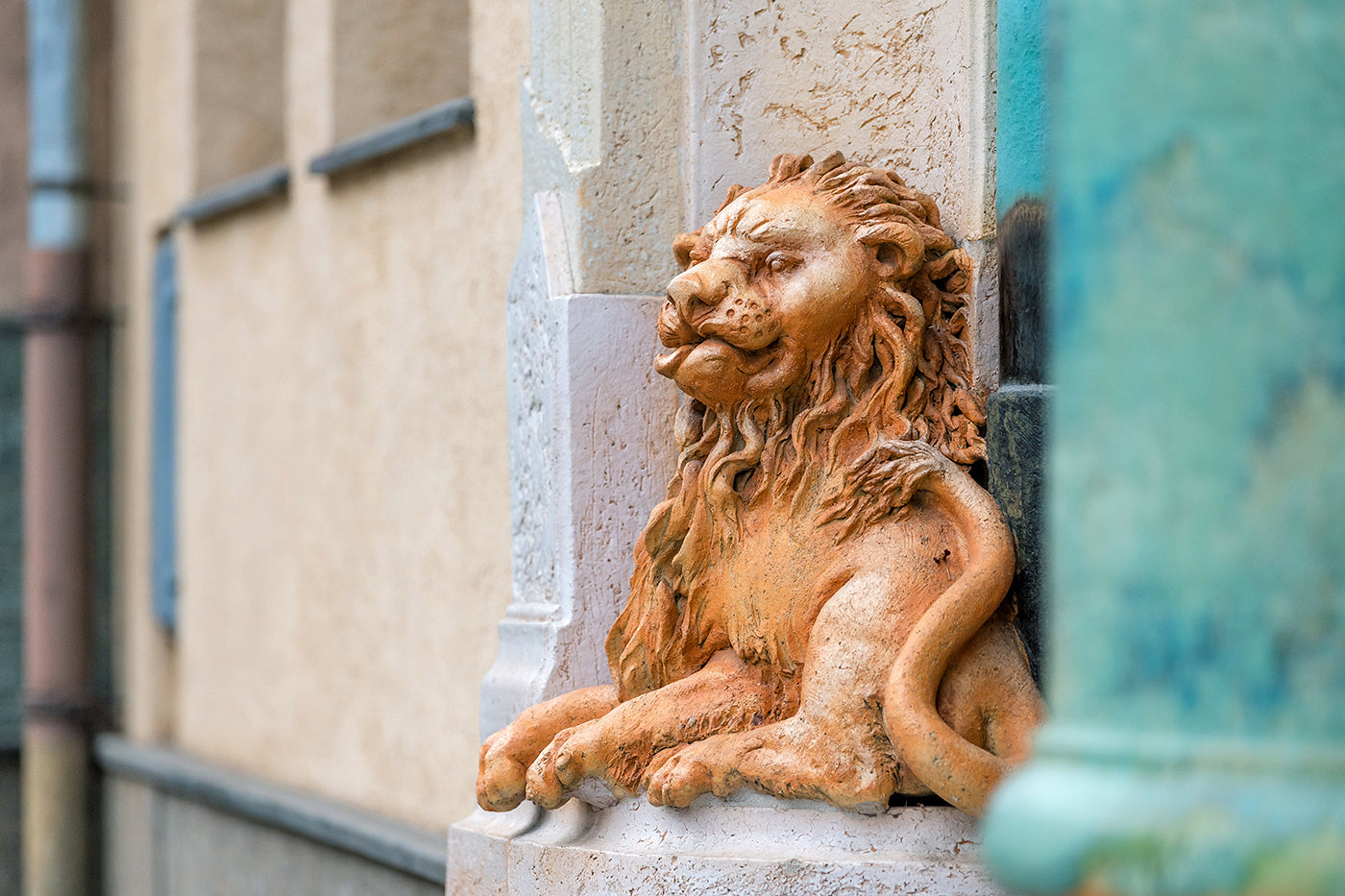 Detail of gate 47 of Ürömi Street #2414