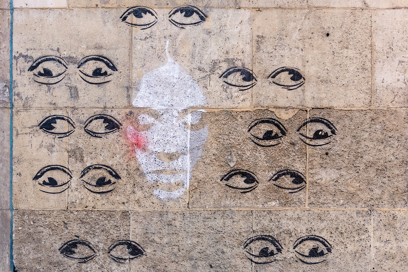 Street art at Kolosy Square on Lajos Street #2419