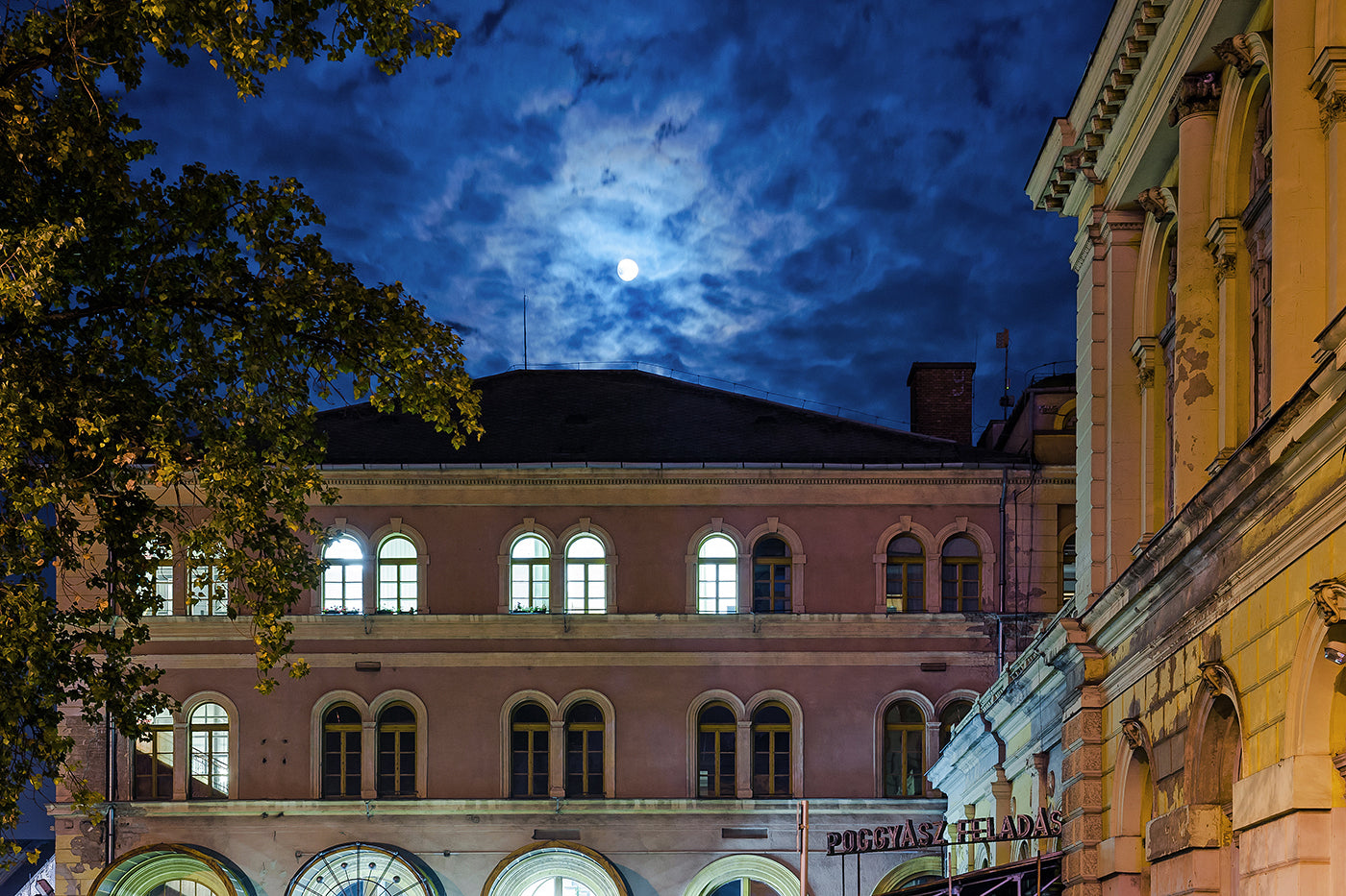 Holdfényes este a Keletinél #2582