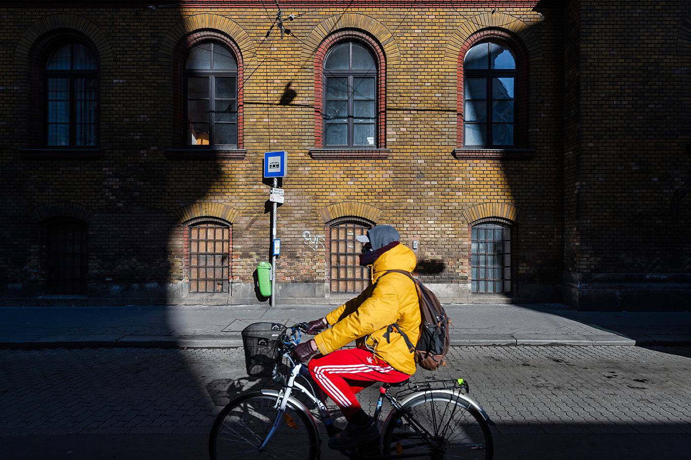 Cyclist on Népszínház Street #2703