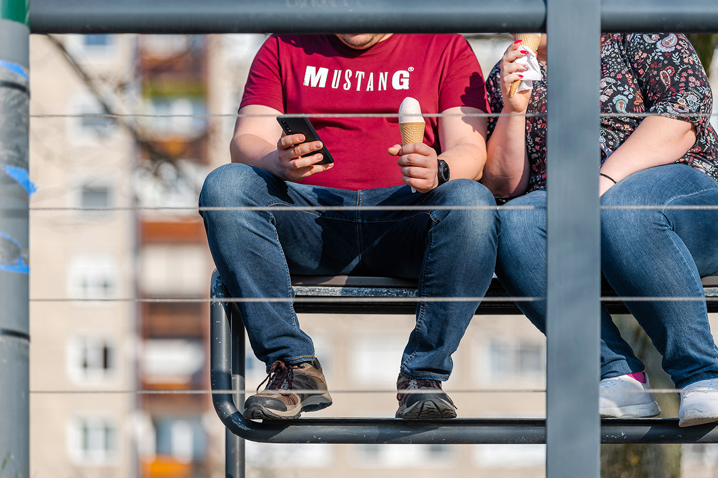Ice cream shops on the Carl-Lutz quay #2711
