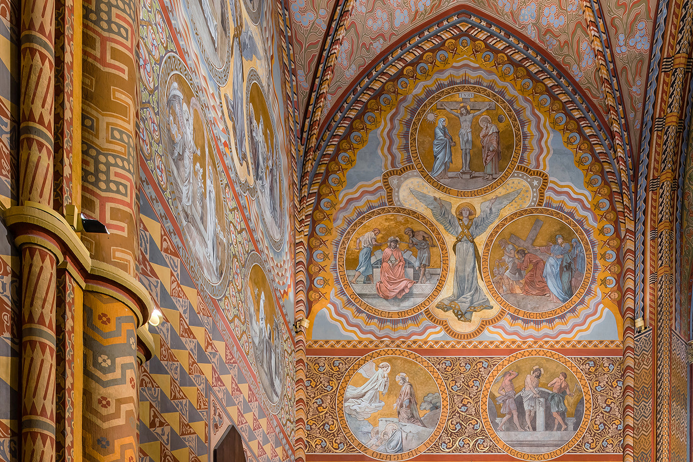 Matthias Church interior #2916