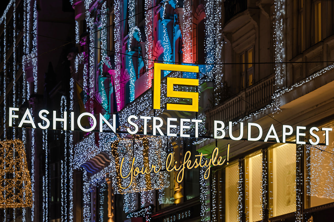 A Fashion Street karácsonyi fényekben #3054