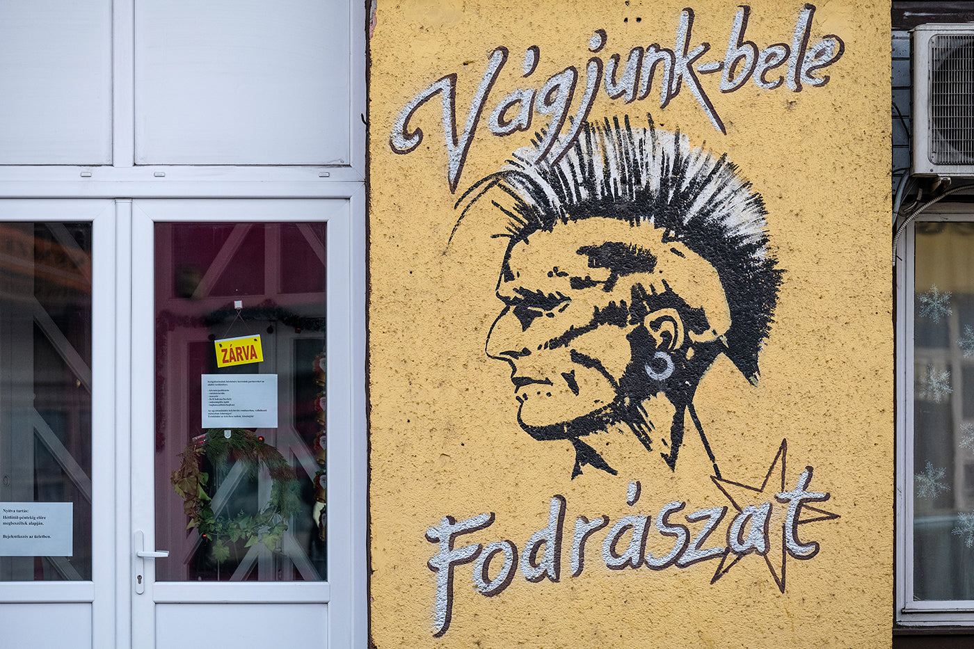 "Vágjunk bele" fodrászat Újpesten az Árpád úton #3159