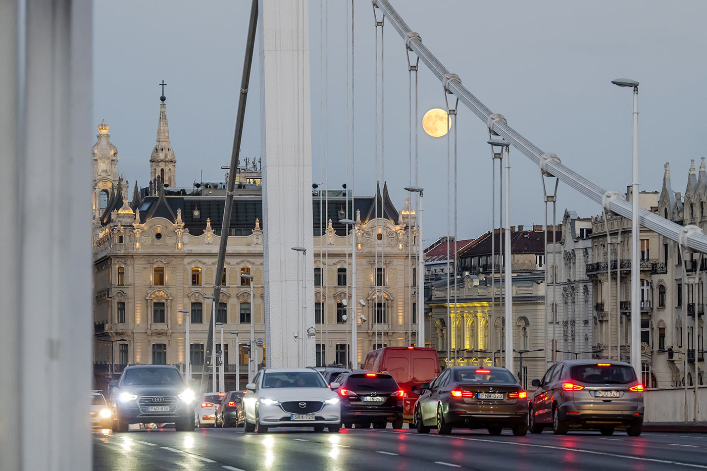 Evening traffic on the Elizabeth Bridge #3383