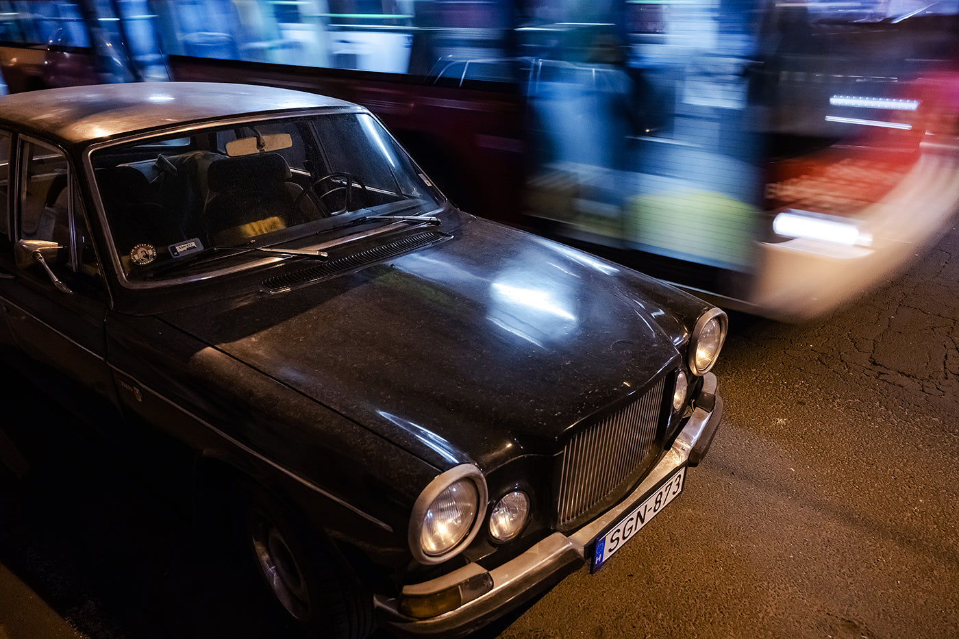 Régi Volvo a Nagymező utcában #3428