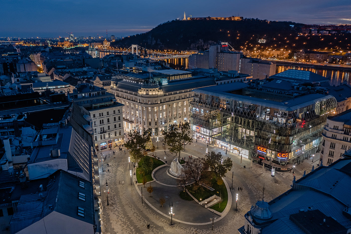 Vörösmarty Square at night with drone #3474