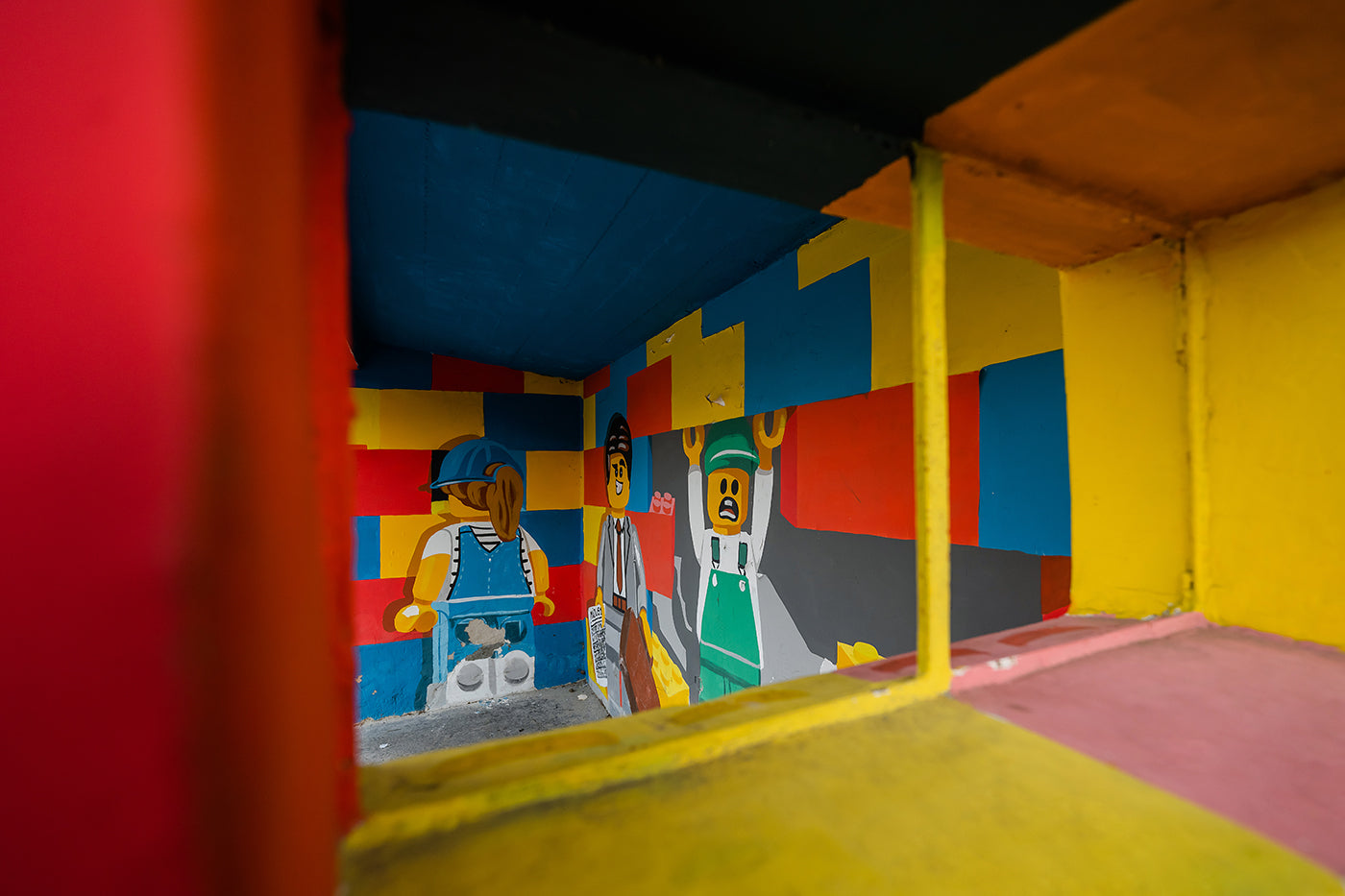 Kútvölgyi úti buszmegálló LEGO figurákkal #3813