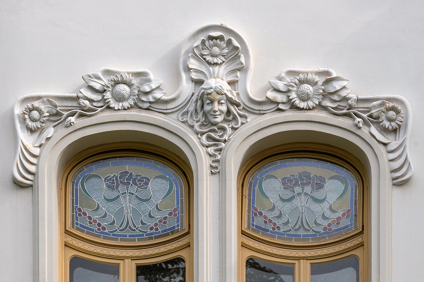 Window of Kőrössy villa #3983
