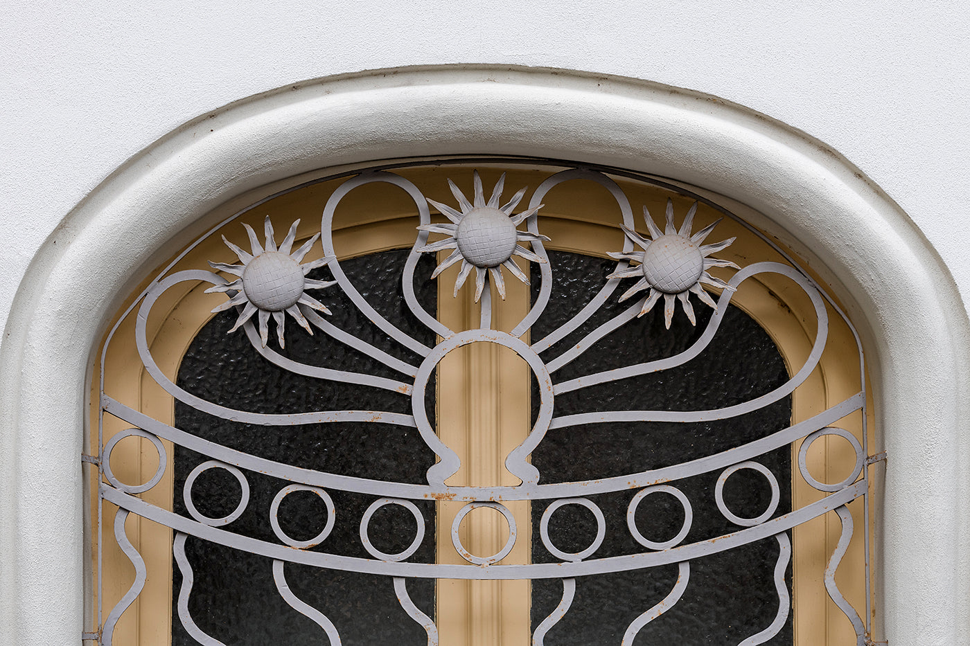 Window of Kőrössy villa #3986