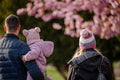 Family on the Tóth Árpád promenade #4319