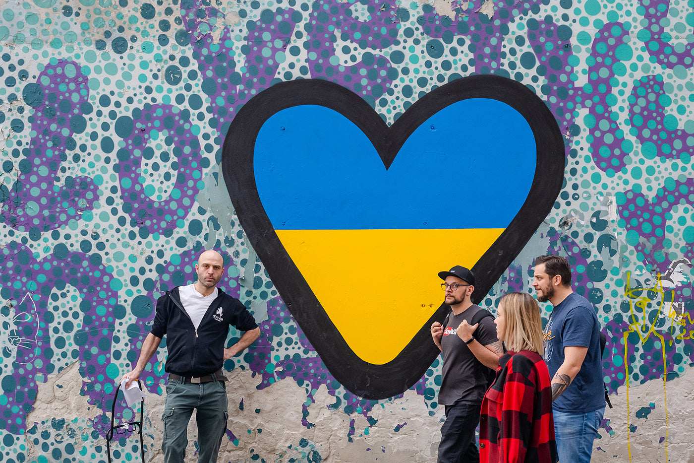 Ukrainian heart mural on Dob Street #4383