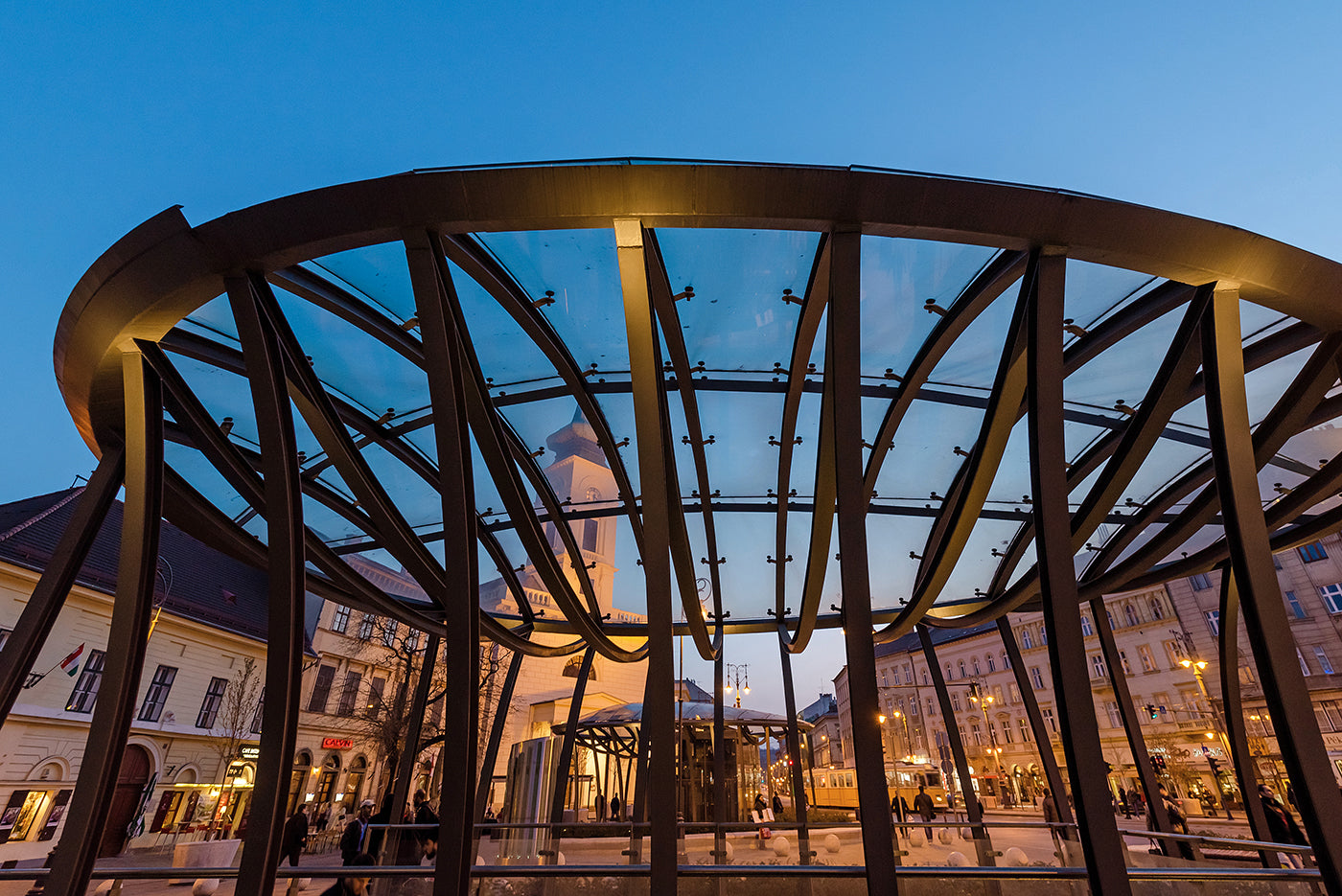 Kálvin téri református templom a metrólejárón keresztül #4454