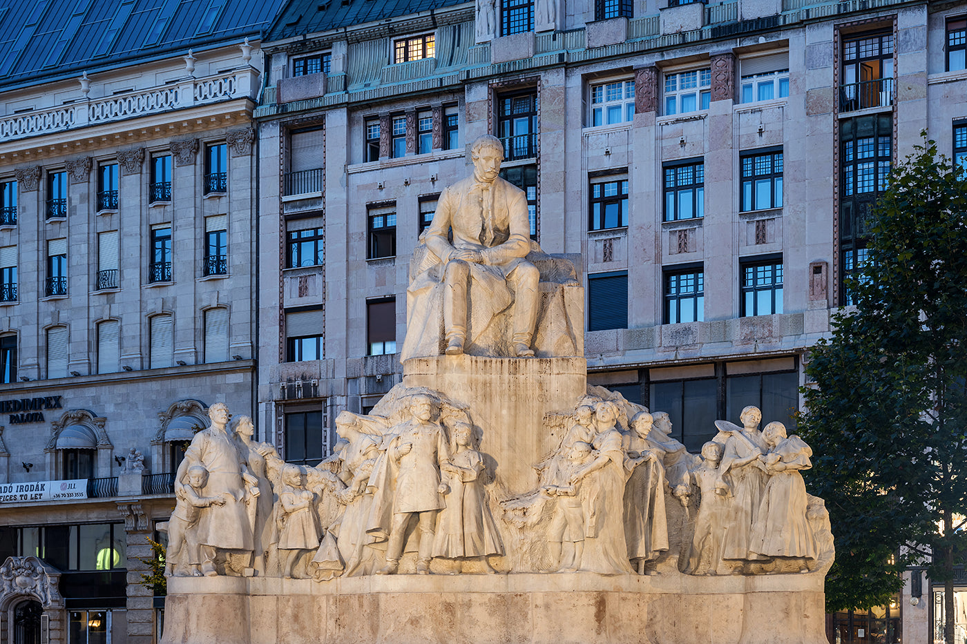 Statue of Mihály Vörösmarty on Vörösmarty Square at night #4724