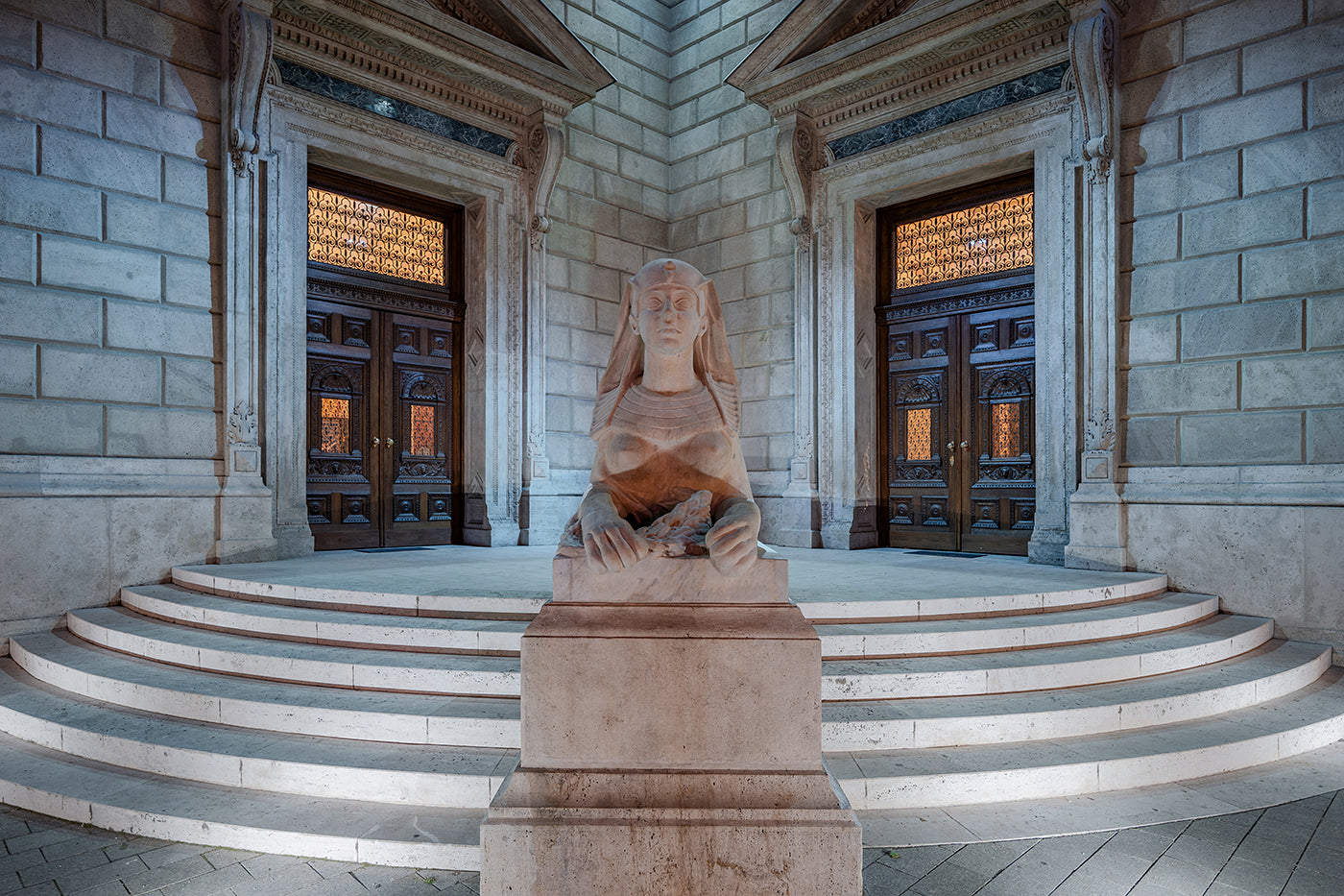 Sphinx at the Opera House #5025