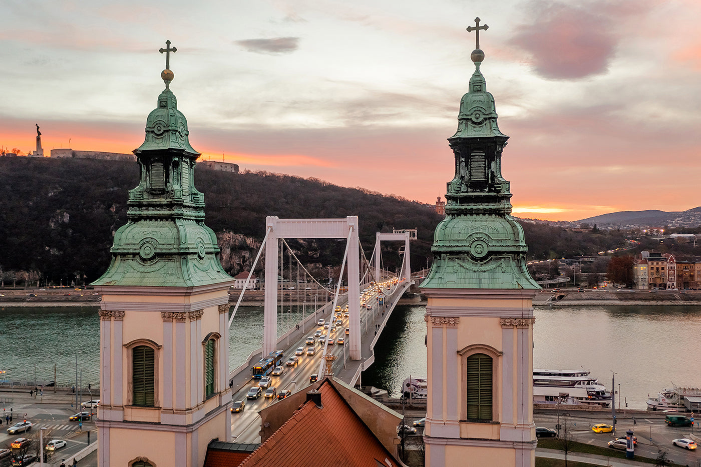 Elizabeth Bridge at sunset #5491