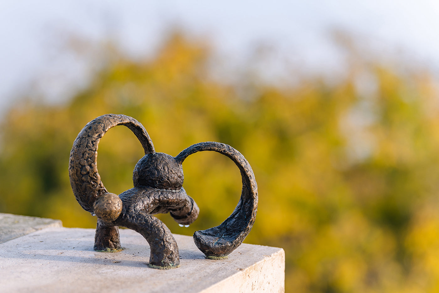 Kockásfülű nyúl miniszobor a Várban #5916