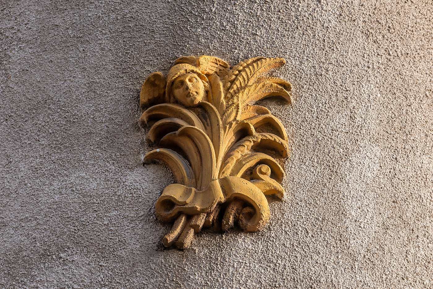 Detail of the facade of Radnóti Miklós Street 21/b #5975