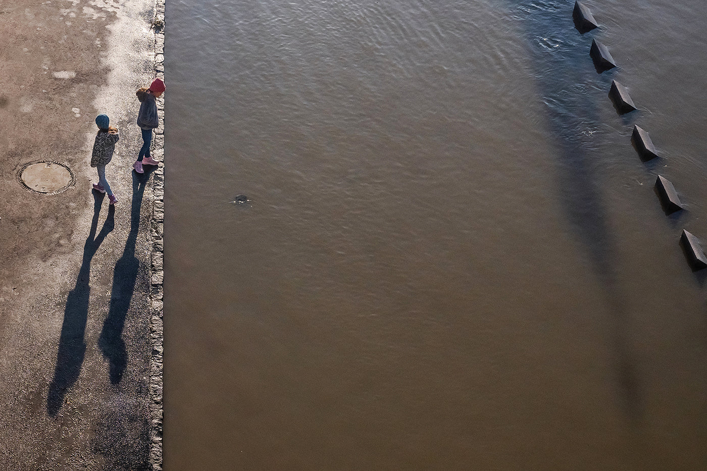 Flood on the quay #6102