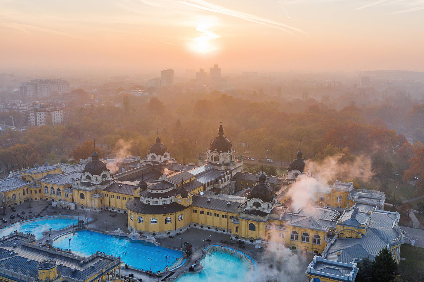 Széchenyi Fürdő napkeltekor drónnal #6337